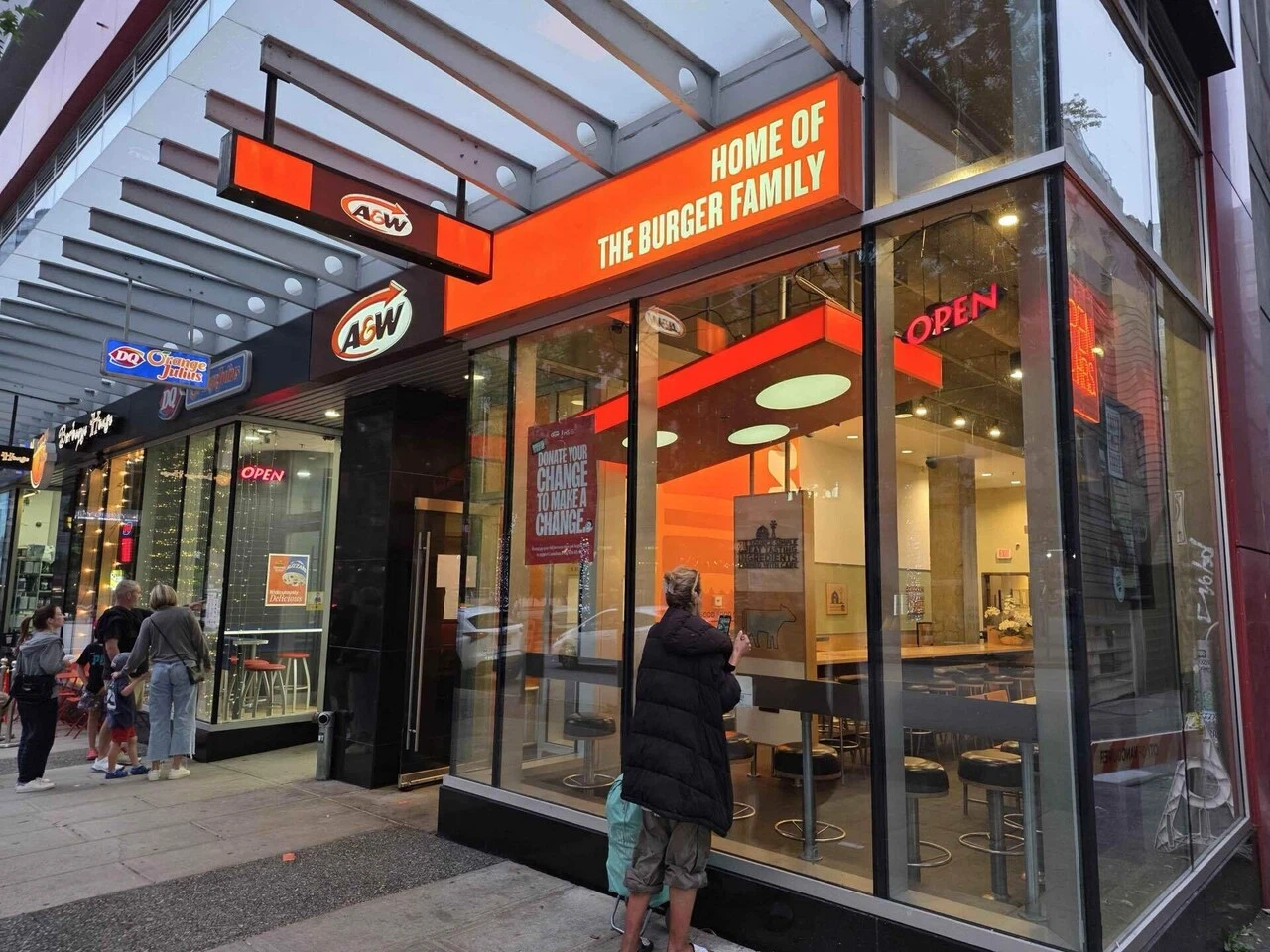 Walking Through a Community of Fentanyl Addicts in Vancouver